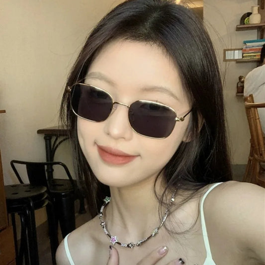Retro Metal Small Square Glasses Women Men Silver Black Narrow Frame Sunglasses Simple Versatile Sunglasses Fashion Accessories