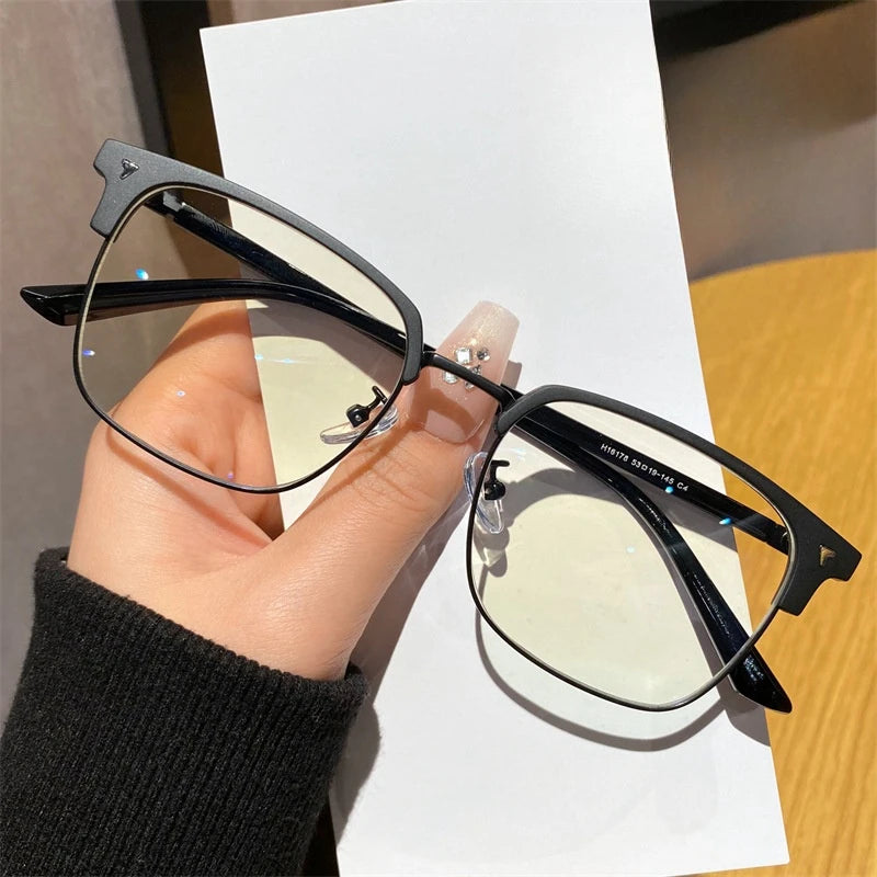 FIRADA Fashionable Comfortable Men Glasses 2025 Retro Ultra Light Business Eyeglasses Optical Prescription Eyewear Frame 16178-C