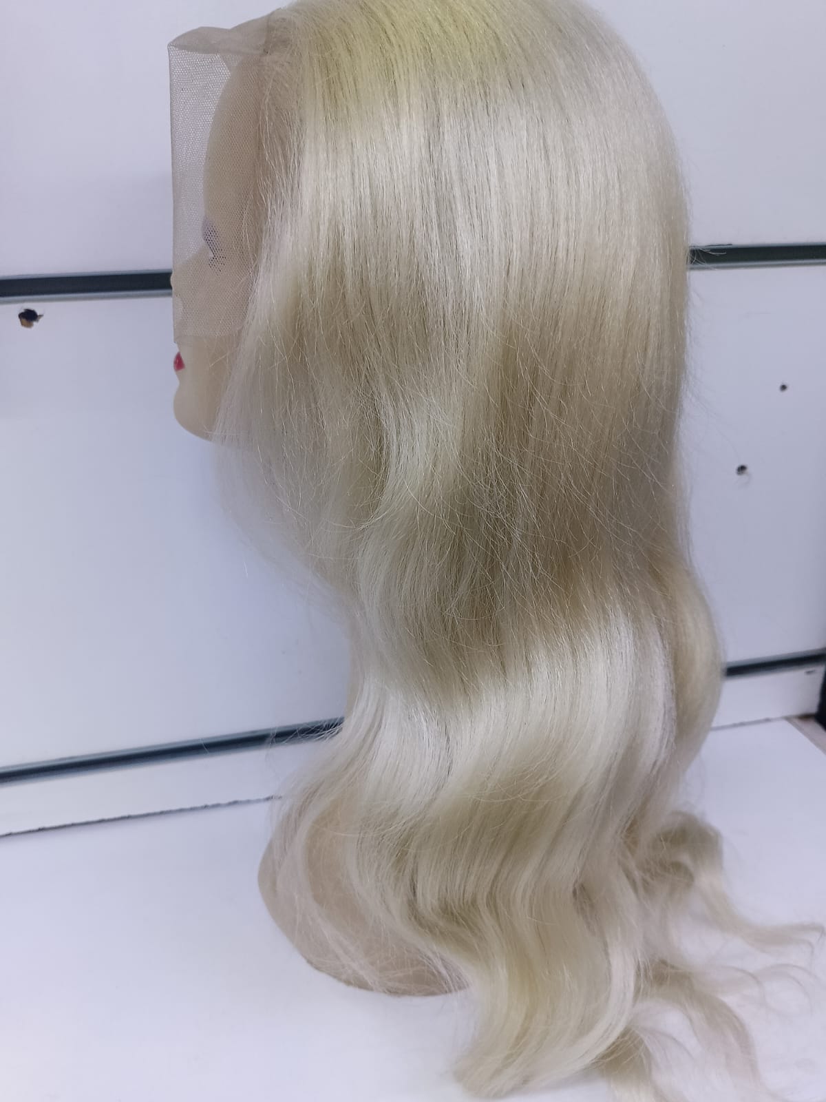 Platinum Blonde Luxe Waves – Premium Semi-Human Body Wave Wig