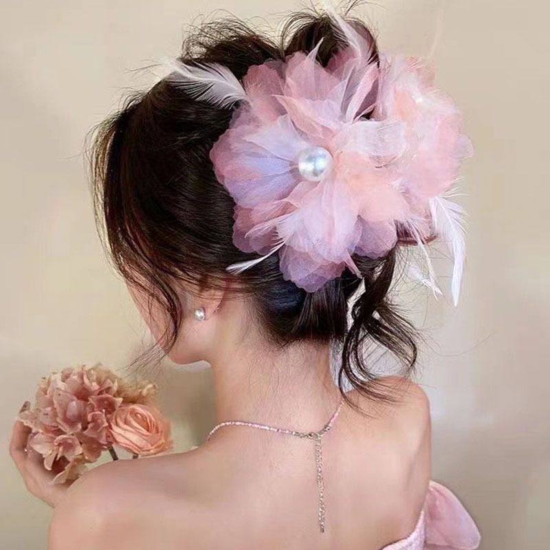 Vintage Pearl Feather clip Women's back low ponytail hair clip half tied Hair clip Temperament Hair Accessories High Fashion Elegant low ponytail hair clip