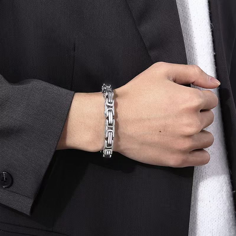 Aesthetic silver chain man chunky necklace or bracelet Byzantine Link chain for man rapper hip hop chain necklace stainless steel no fade necklace chain accessory jewelry for men