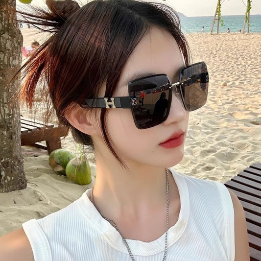 Sunglasses New Frameless Sun Protection Sunglasses High-end Women's UV Protection Sunglasses Vintage Fashion and Versatile Eyewear UV400 Brand Sunglasses Women Accessories