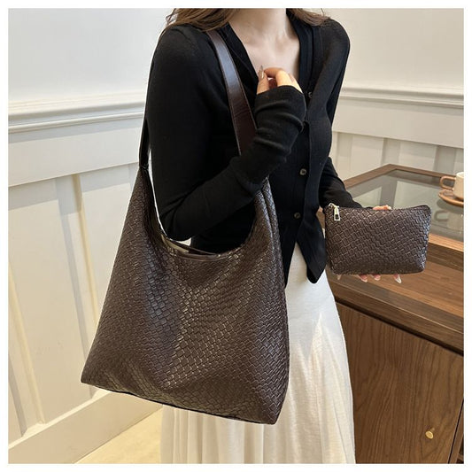 Retro-Chic PU Woven Tote Bag - Spacious Casual Shoulder Bag with Minimalist Design Trendy Pattern for Stylish Commuting Underarm Carry