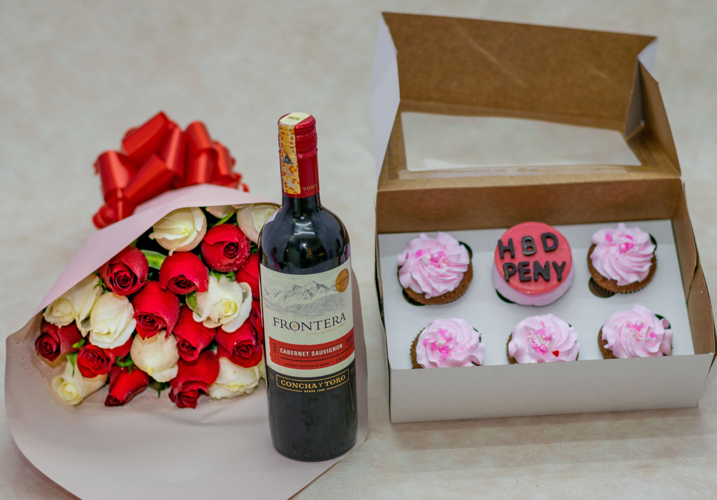 Flower Bouquet with Cupcakes and Frontera Wine