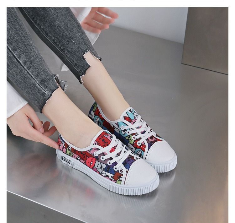 ASSKLO Canvas Flats Shoes Large Size Casual Sports Lady Shoes Sneakers Woman Shoes Women Low Top Classic Board Shoes Slip-ons Shoes Loafers Street Shoes Female Student Shoes Breathable colorful red