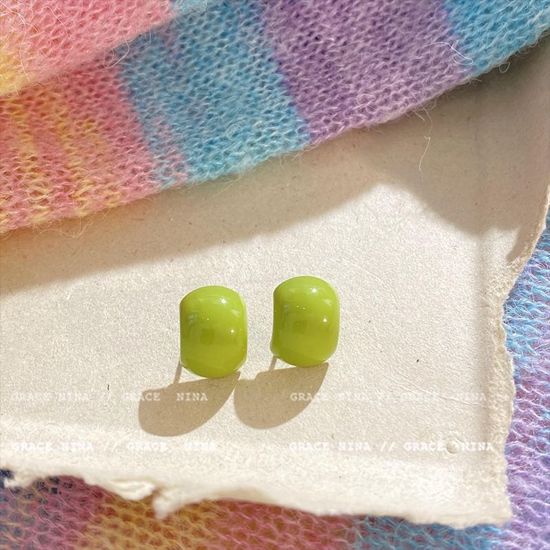 Colorful candy bean earrings for women, simple and versatile temperament, dopamine earrings, light luxury, niche internet celebrity earrings