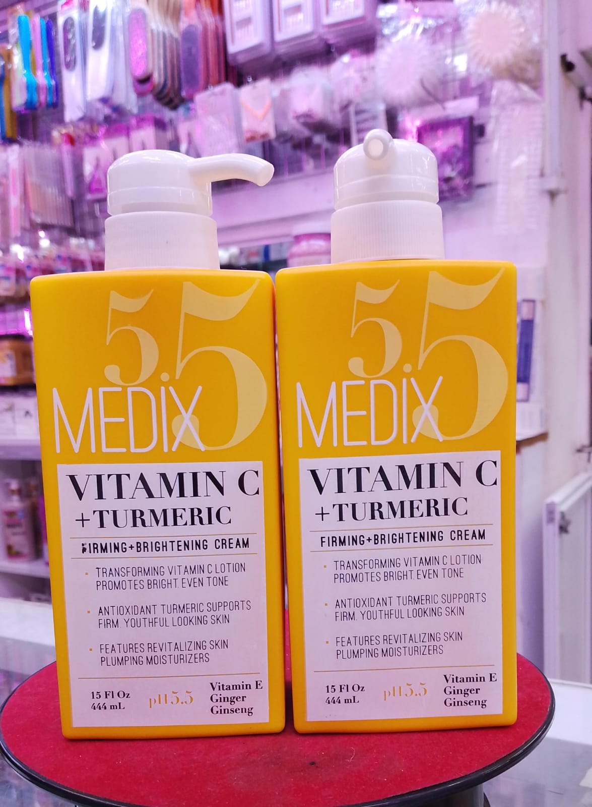 Medix 5.5 Vitamin C + Turmeric Firming & Brightening Cream