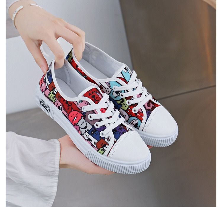 ASSKLO Canvas Flats Shoes Large Size Casual Sports Lady Shoes Sneakers Woman Shoes Women Low Top Classic Board Shoes Slip-ons Shoes Loafers Street Shoes Female Student Shoes Breathable colorful red