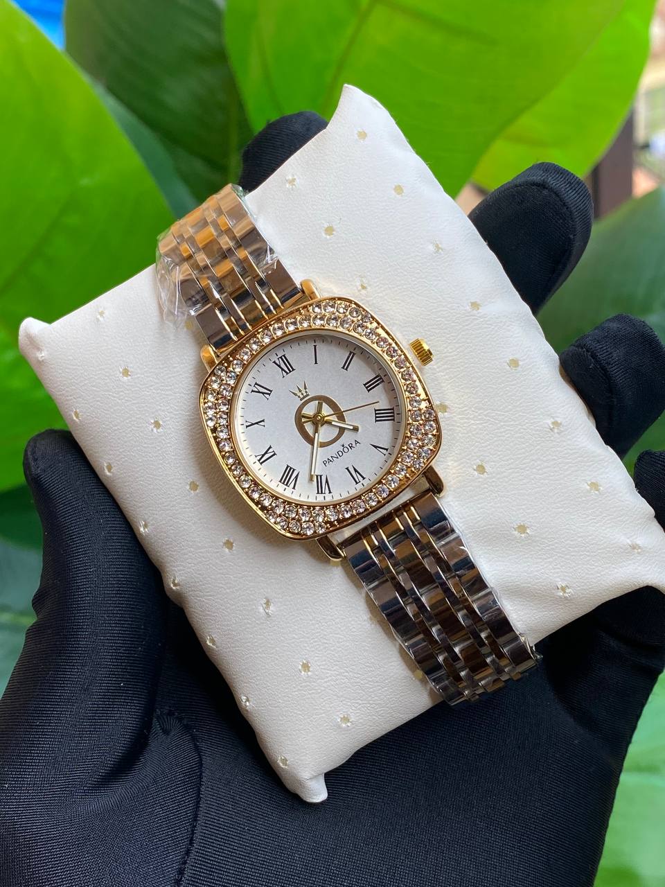 STOCKPANDORA LADIES WATCH STAINLESS STEEL WATER RESISTANT BATTERY POWERED ICED OUT ENGRAVING SERVICES ENQUIRIES