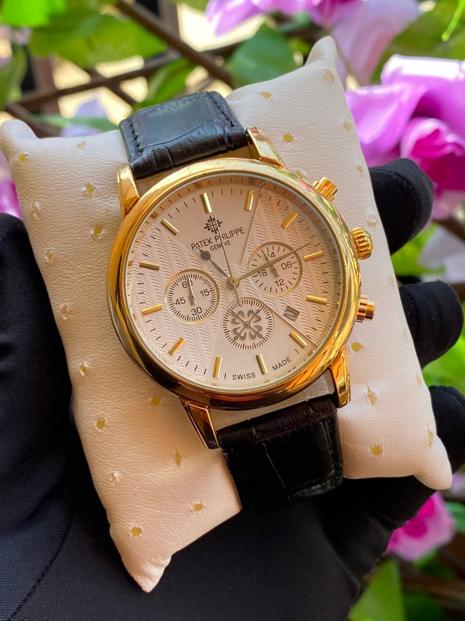 PATEK PHILIPPE DATE DISPLAY LEATHER STRAP CHRONOGRAPH MOVEMENT BATTERY POWERED