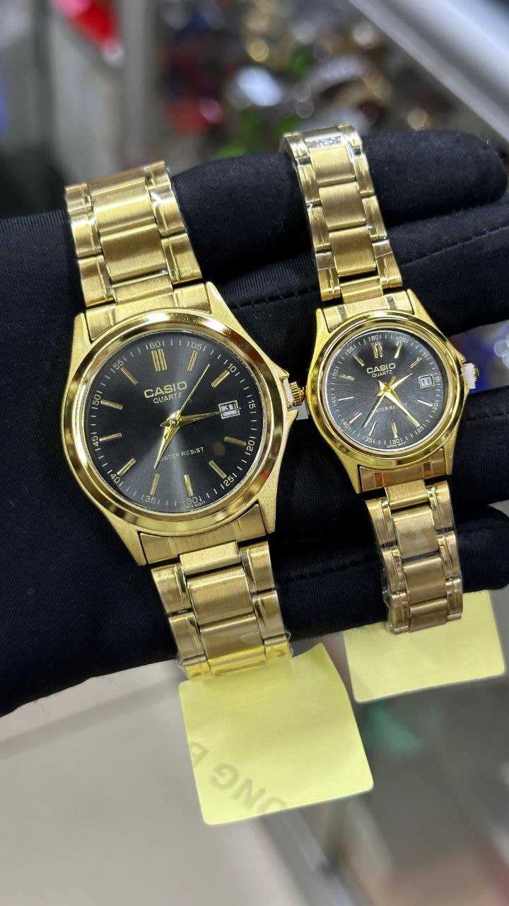 CASIO DATE DISPLAY LEATHER X METTALLIC WATER RESISTANT DATE DISPLAY A PIECE/3000 A PAIR CASIO BOXES @