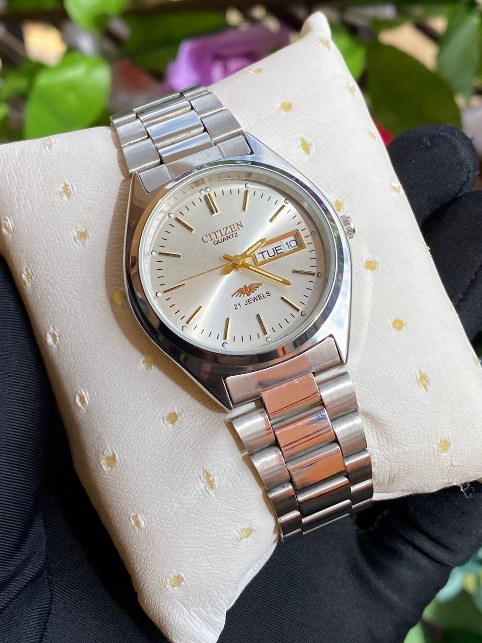 CITIZEN WATCH DAY & DATE DISPLAY STAINLESS STEEL FINISH WATER RESISTANT LUMINOUS DIAL ENQUIRIES