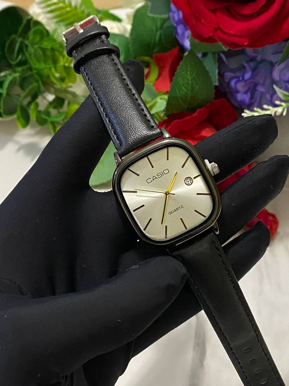 CASIO SQUARE LEATHER UNISEX DATE DISPLAY WATER RESISTANT BATTERY POWERED CASIO BRANDED BOX