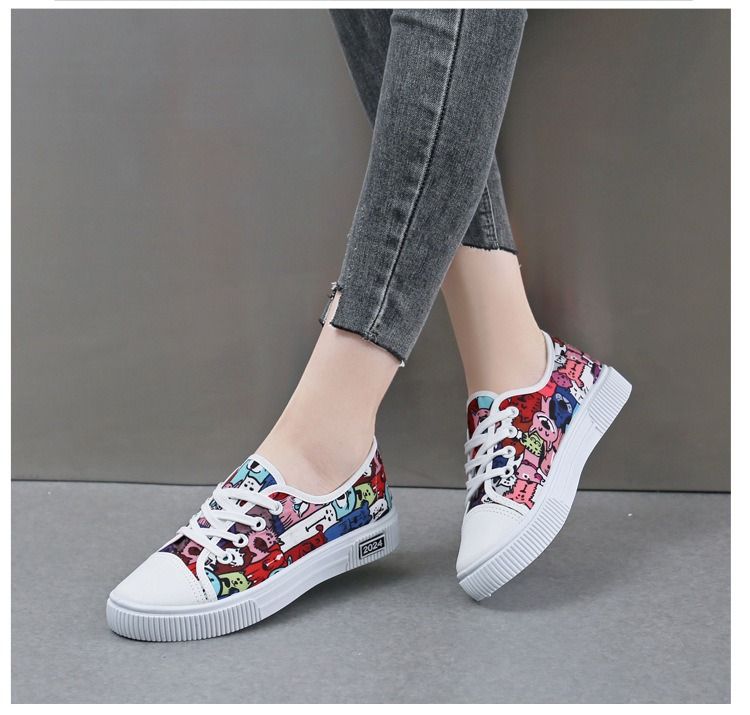 ASSKLO Canvas Flats Shoes Large Size Casual Sports Lady Shoes Sneakers Woman Shoes Women Low Top Classic Board Shoes Slip-ons Shoes Loafers Street Shoes Female Student Shoes Breathable colorful red