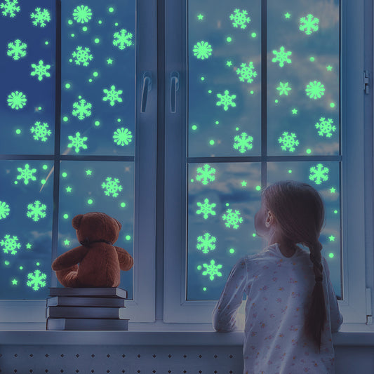 Home Decor Luminous Snowflake Wall Stickers Glow In The Dark Decal for Kids Baby Rooms Bedroom Home Decoration