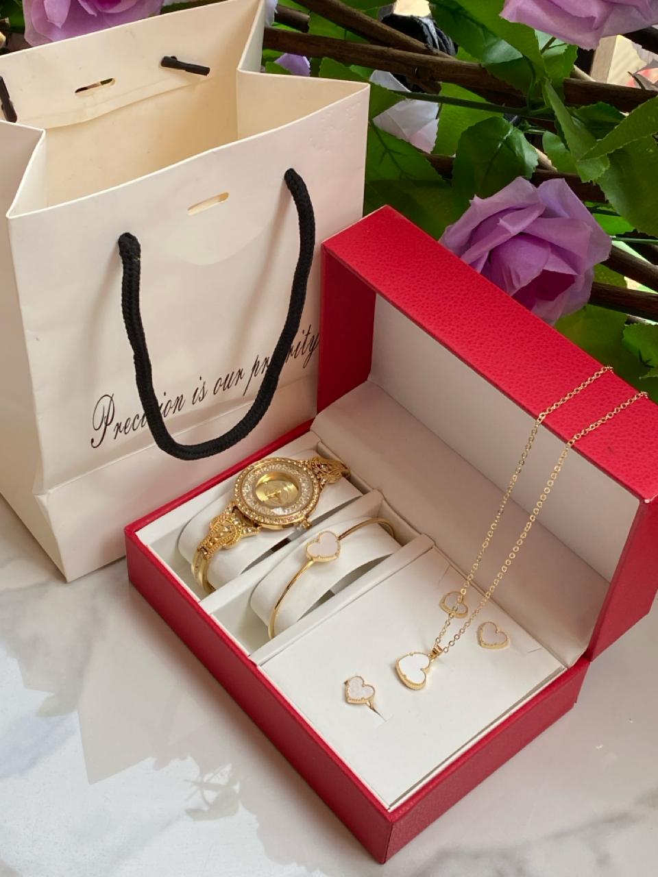 5 IN 1 GIFT SETS
