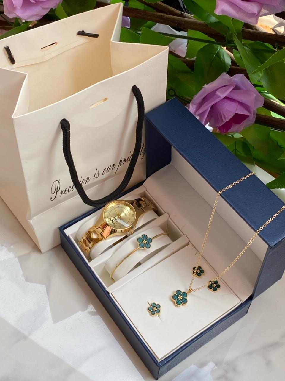 5 IN 1 GIFT SETS