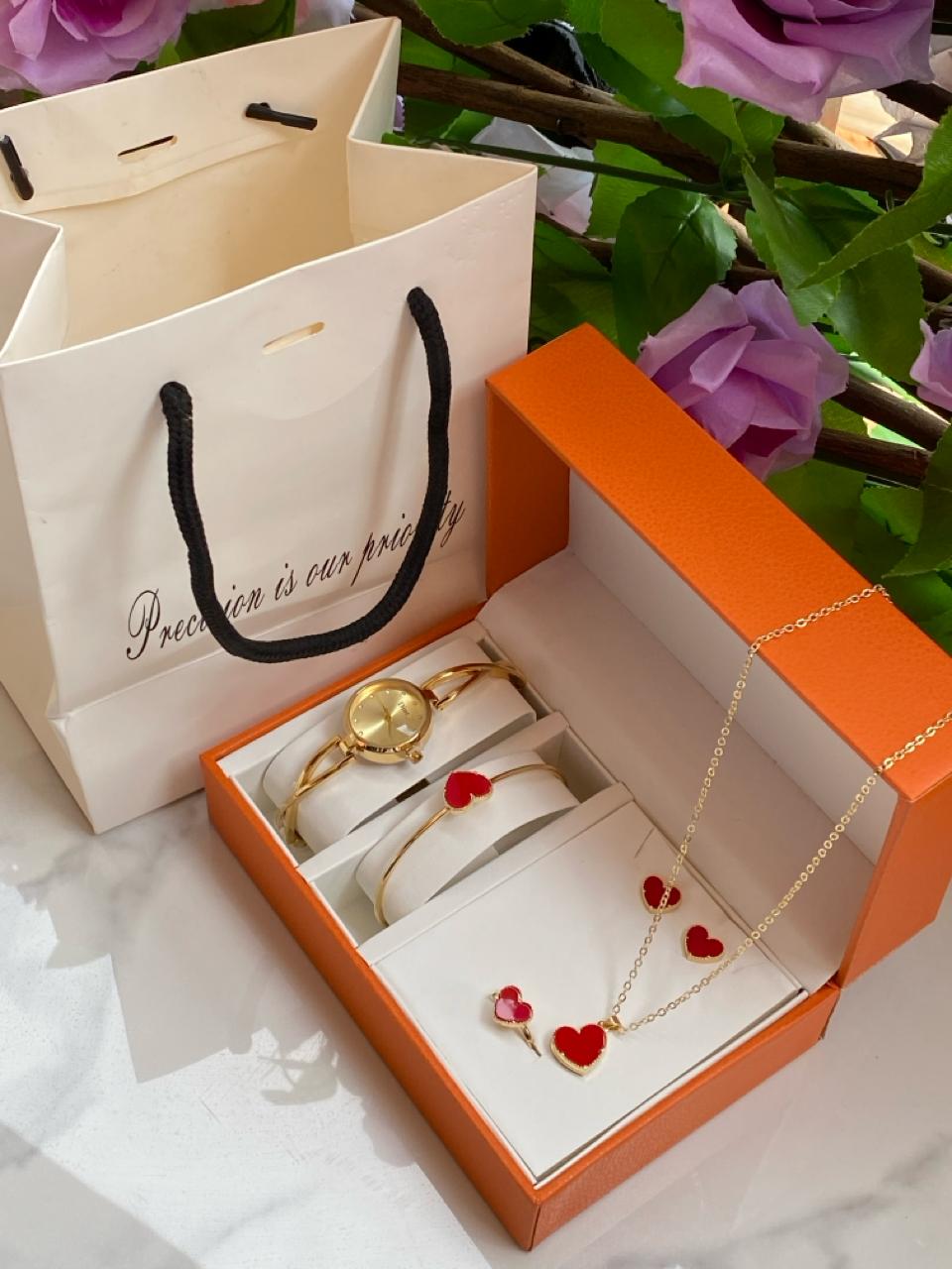5 IN 1 GIFT SETS