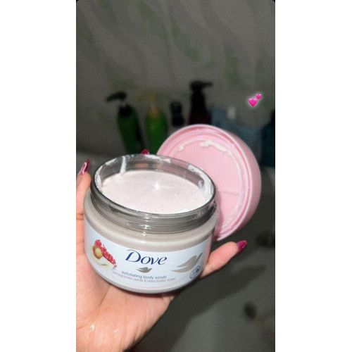 Dove Exfoliating Body Scrub Pomegranate Seeds & Shea Butter Scent