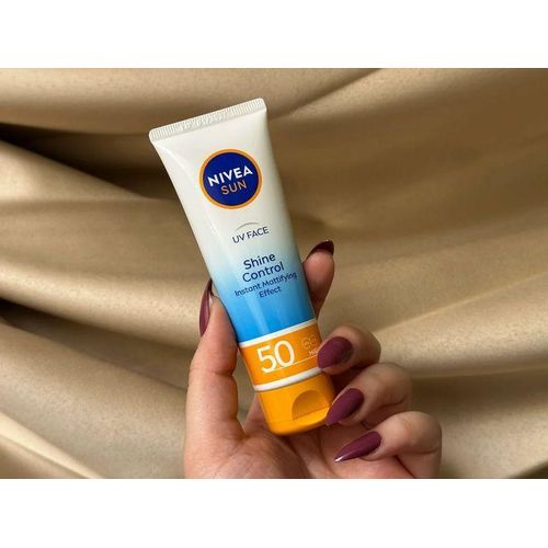 2 in 1 GLOWING SET: Soft Light Moisturizer + UV Face Shine Control Instant Mattifying Effect spf 50