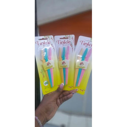 Tinkle 3 Pcs Eyebrow Shaper Razor + ( FREE GIFT 1 Pair Of Eyelashes)