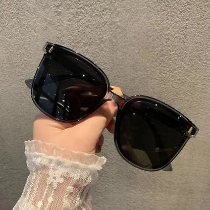 New Fashion Women Sunglasses Designer Brand Sun Glasses Vintage Exquisite Large Frame Eyewear Leisure Travel UV400 Oculos De Sol