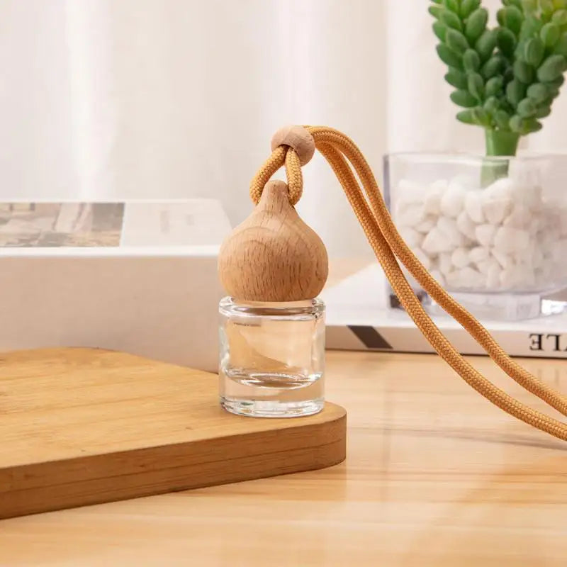 1Pcs Refillable Car Essential Oil Diffuser Bottle Empty Car Air Freshener Pendant Perfume Glass Bottle With Wooden Caps