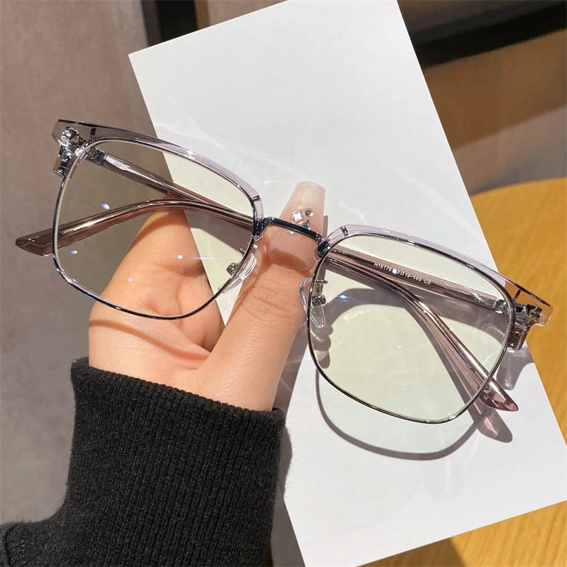 FIRADA Fashionable Comfortable Men Glasses 2025 Retro Ultra Light Business Eyeglasses Optical Prescription Eyewear Frame 16178-C