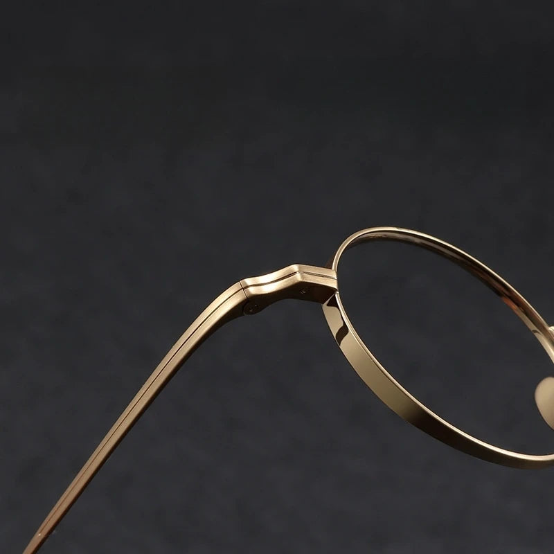 YIMARUILI Ultra-Light Pure Titanium Wide-Rim Retro Round Eyewear Frame Myopia Prescription Eyeglasses Frame Men And Women 10518