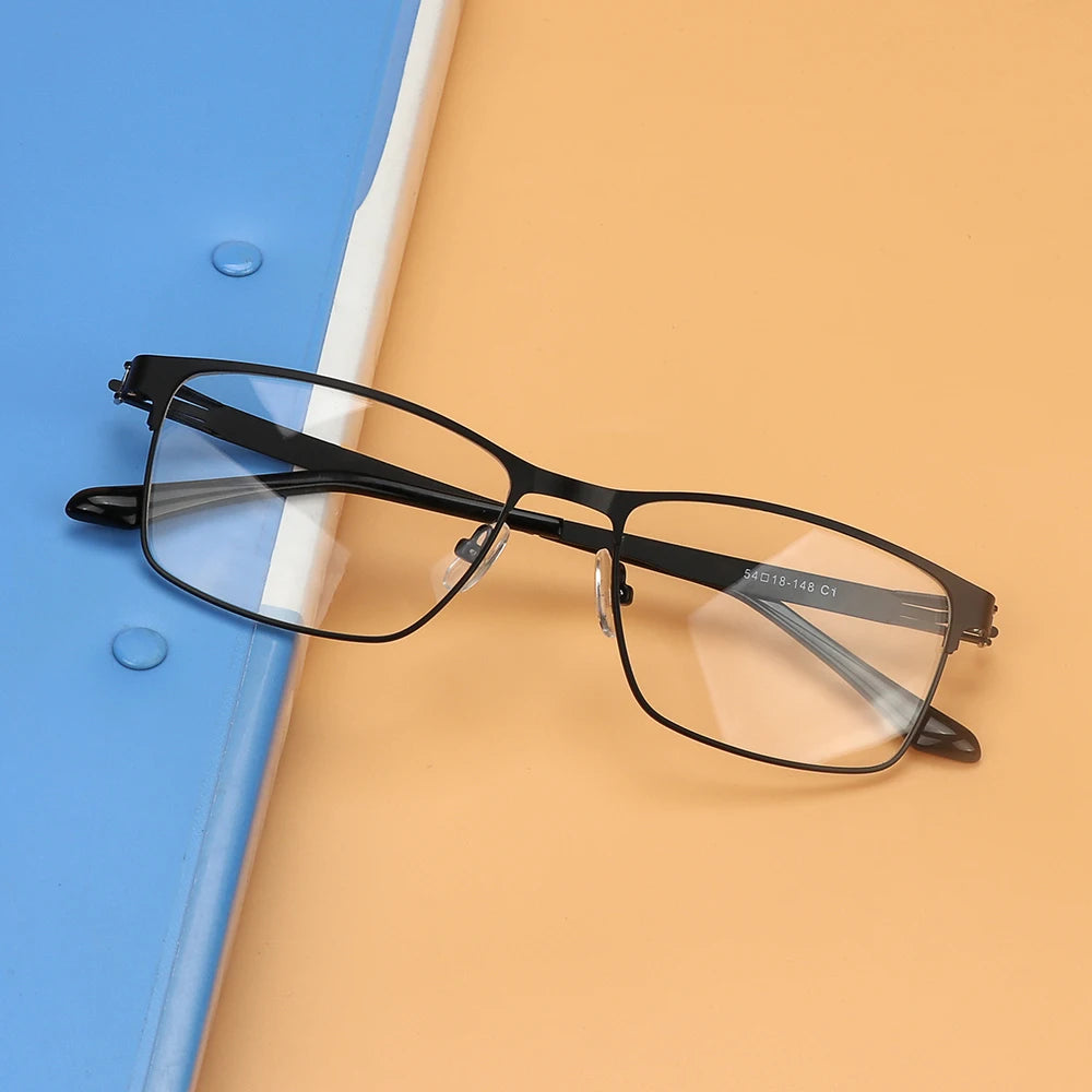 Optical Men Titanium Alloy Eyeglasses Frames for Men Eyewear Flexible Temples Legs IP Electroplating Alloy Spectacles