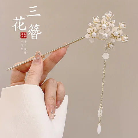 Light Luxury Flower Hairpin For Women Chinese Style Floral Butterfly Tassel Hair Stick Elegant Metal Jewelry Hairpin Hair Clips