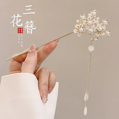 Light Luxury Flower Hairpin For Women Chinese Style Floral Butterfly Tassel Hair Stick Elegant Metal Jewelry Hairpin Hair Clips