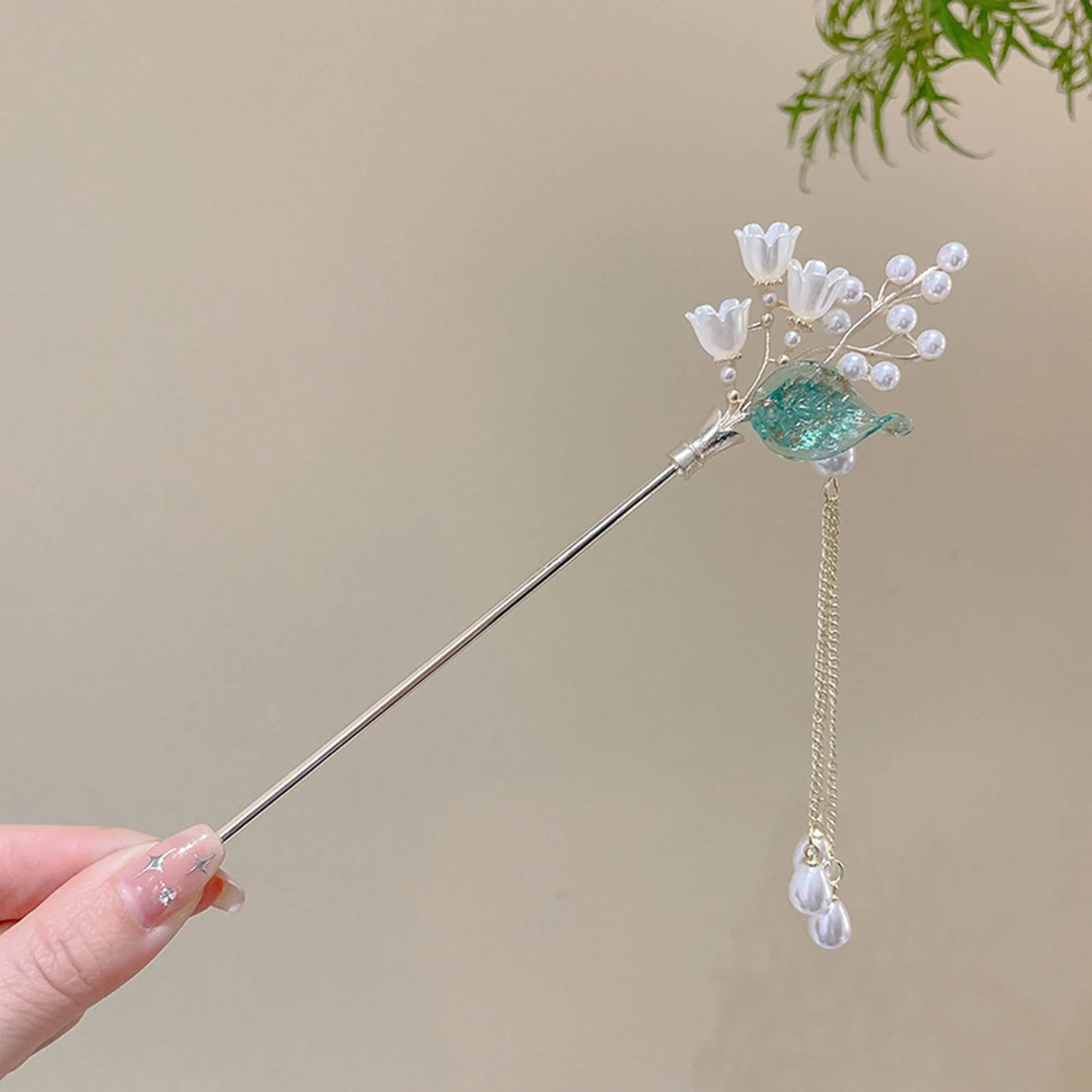 Light Luxury Flower Hairpin For Women Chinese Style Floral Butterfly Tassel Hair Stick Elegant Metal Jewelry Hairpin Hair Clips