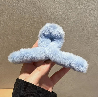 Winter Faux Fur Hair Claw for Women Elegant Acrylic Crab Barrette Hairpin Girl-Hair Accessories Furry Headwear Hair Claw Clip