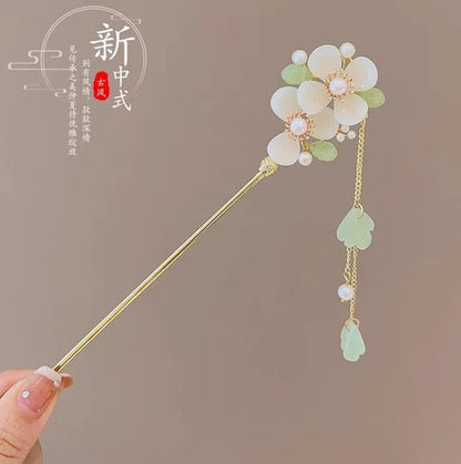 Light Luxury Flower Hairpin For Women Chinese Style Floral Butterfly Tassel Hair Stick Elegant Metal Jewelry Hairpin Hair Clips