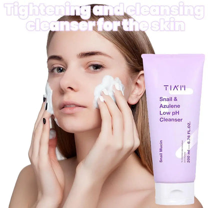200ml Large Capacity Long-Lasting Moisturizing For All Skin Types Gentle Cleansing facial cleanser Deep Pore Cleansing