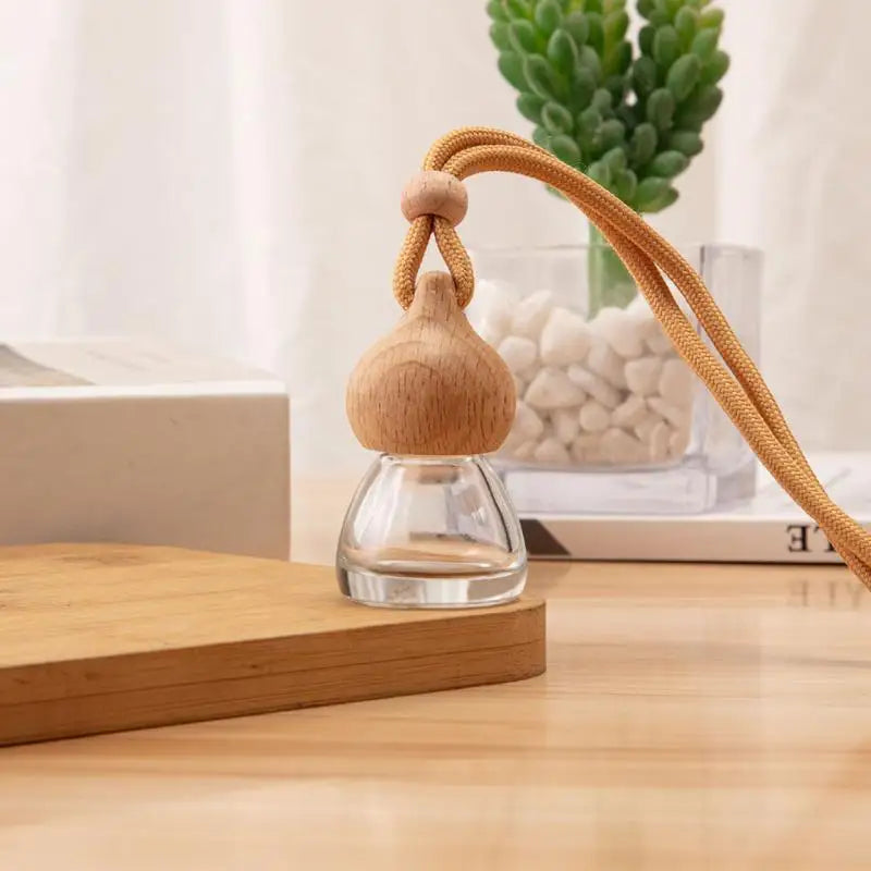 1Pcs Refillable Car Essential Oil Diffuser Bottle Empty Car Air Freshener Pendant Perfume Glass Bottle With Wooden Caps
