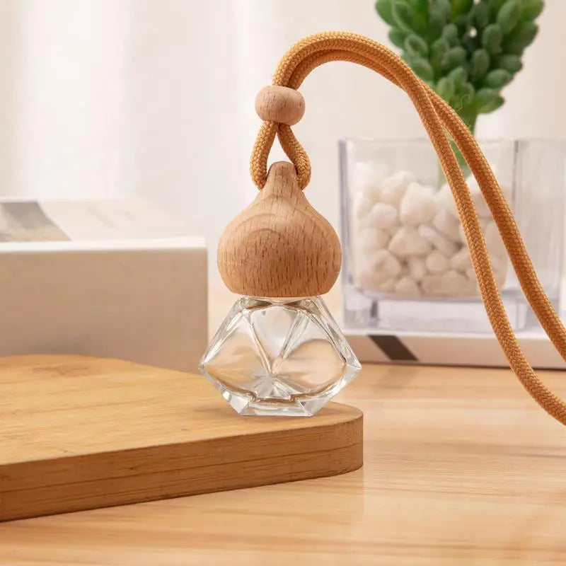 1Pcs Refillable Car Essential Oil Diffuser Bottle Empty Car Air Freshener Pendant Perfume Glass Bottle With Wooden Caps