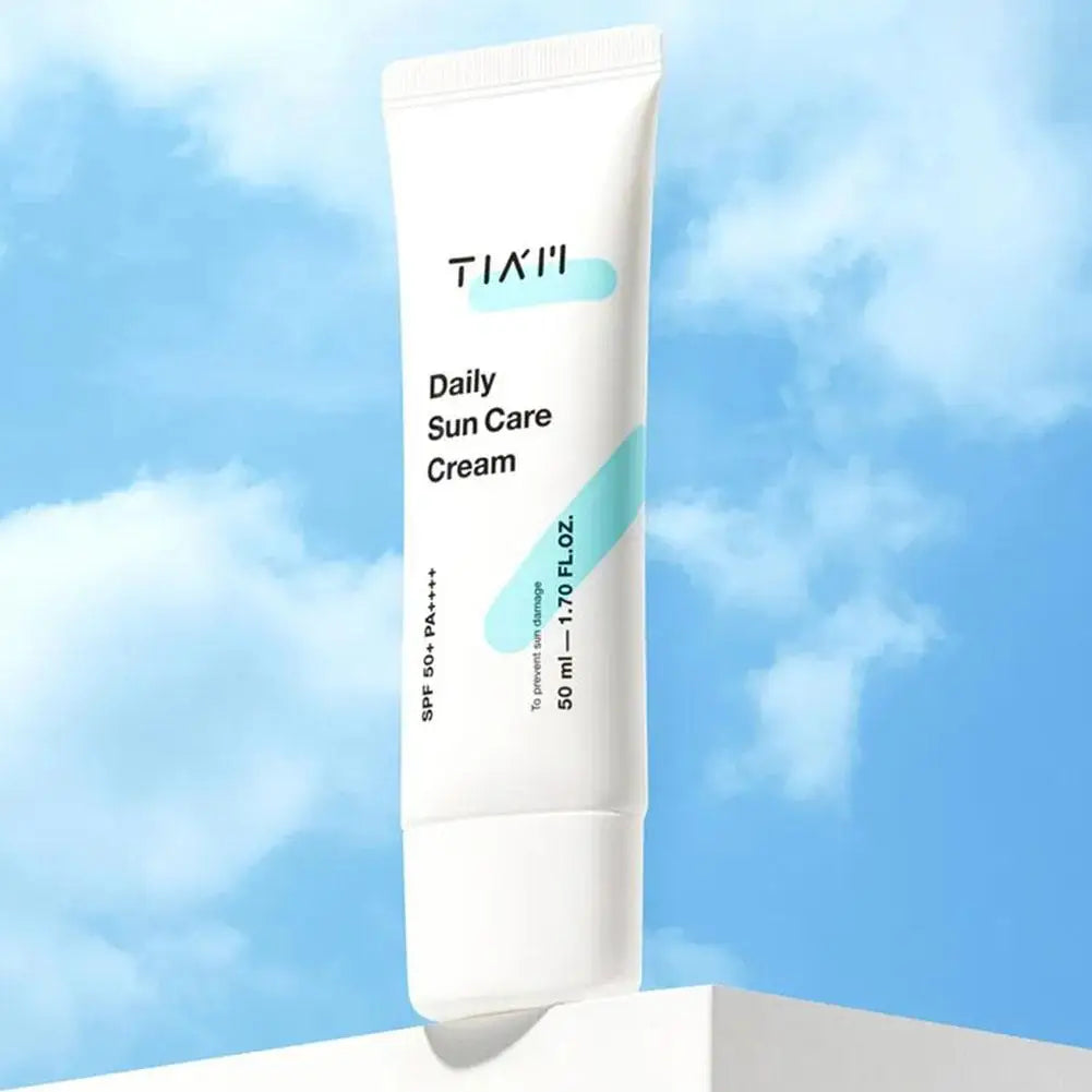 Daily Sun Care Cream SPF50+ PA+++ Aloe Vera Sunscreen No White Cast Daily Care Sunscreen Deep Moisturizing Non-Greasy Skin Care