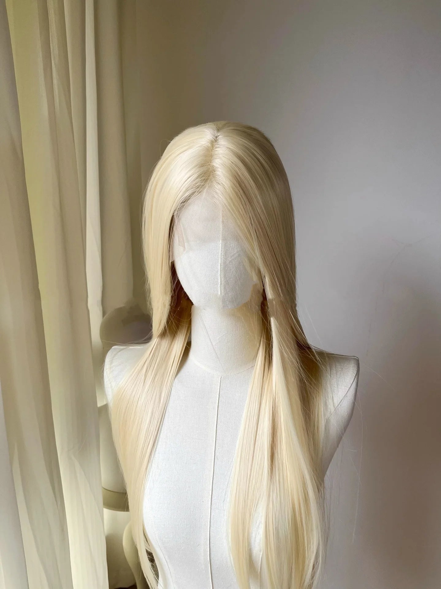 Light Gold 13 * 4 Hand Hook Front Lace Wig Headset, High Temperature Spinning, Long Straight Hair Simulation Hair Wig