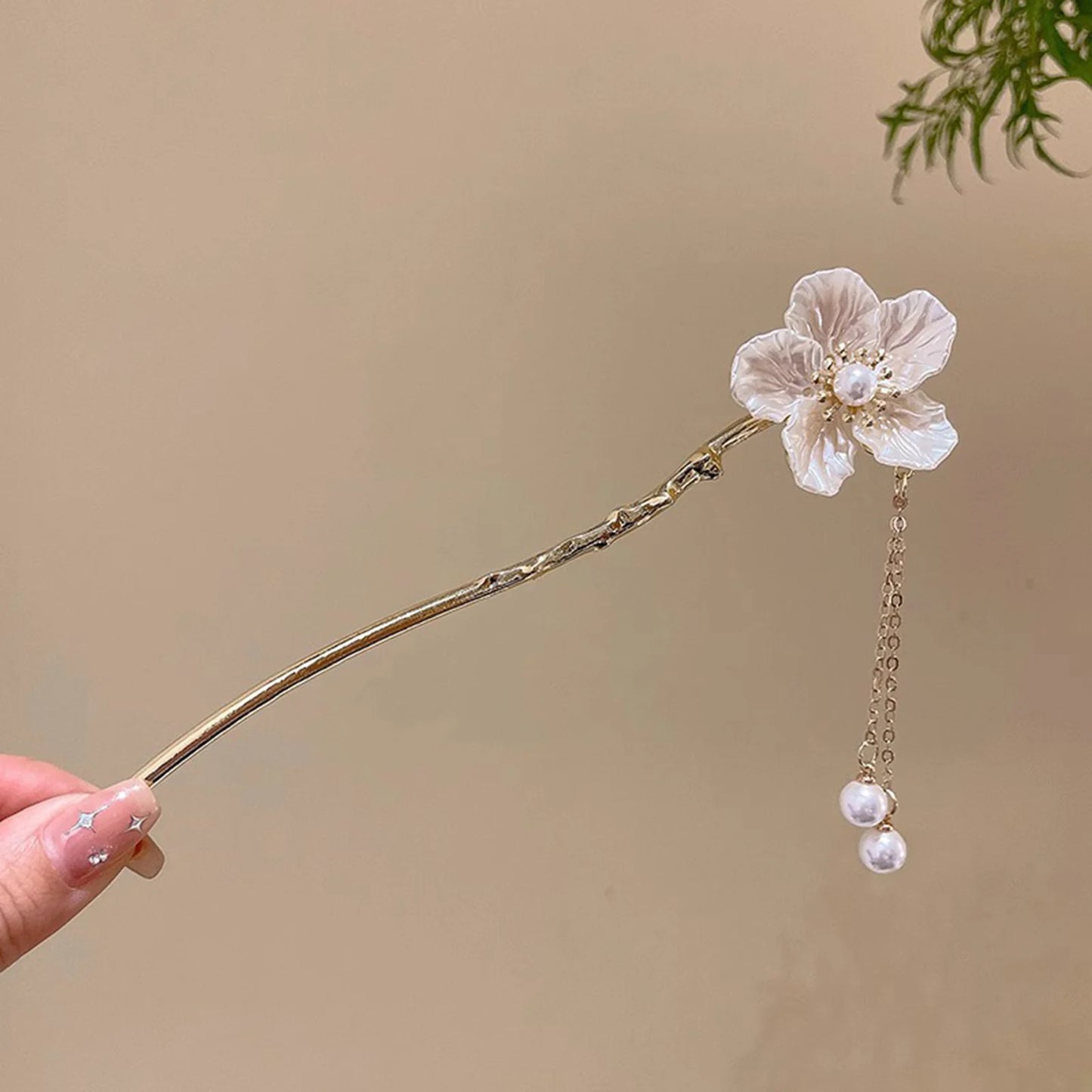 Light Luxury Flower Hairpin For Women Chinese Style Floral Butterfly Tassel Hair Stick Elegant Metal Jewelry Hairpin Hair Clips