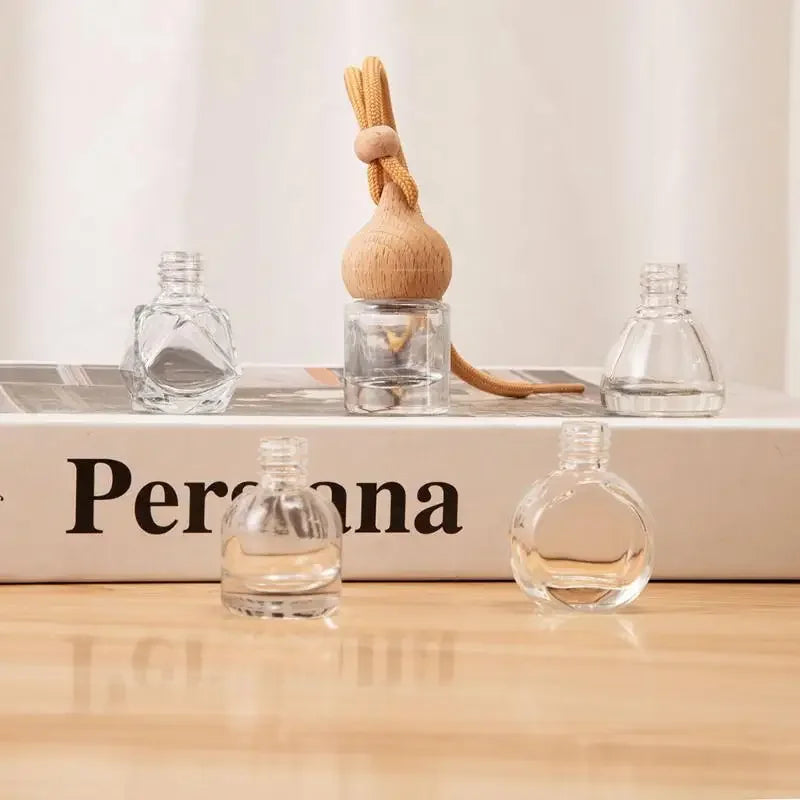 1Pcs Refillable Car Essential Oil Diffuser Bottle Empty Car Air Freshener Pendant Perfume Glass Bottle With Wooden Caps