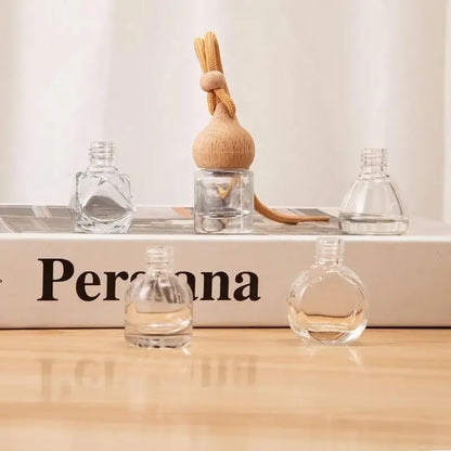 1Pcs Refillable Car Essential Oil Diffuser Bottle Empty Car Air Freshener Pendant Perfume Glass Bottle With Wooden Caps