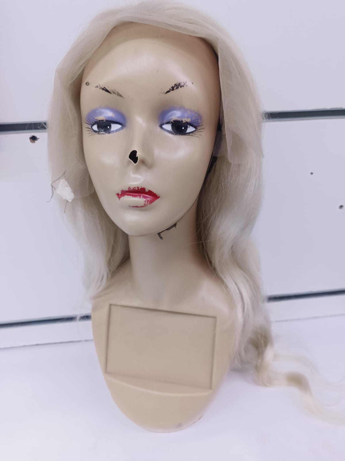 Platinum Blonde Luxe Waves – Premium Semi-Human Body Wave Wig
