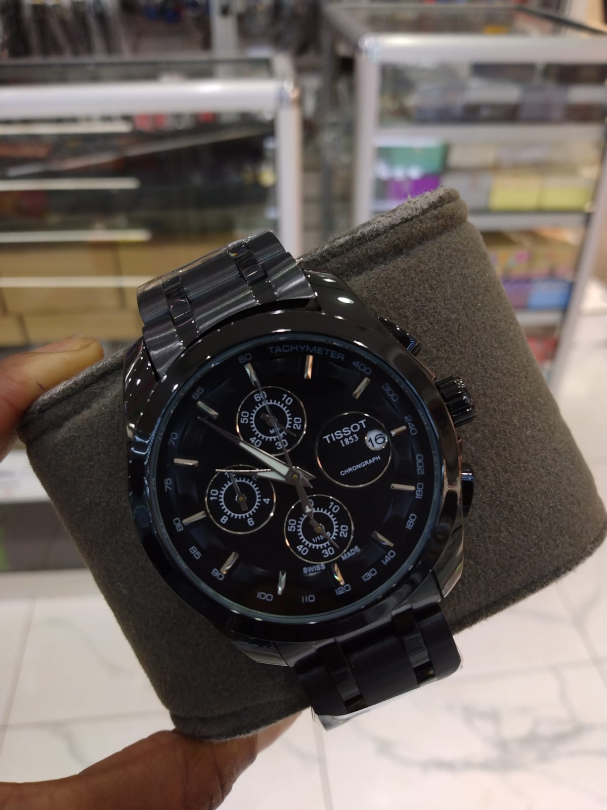 Kalbor Couple Watches Set – Matching His & Hers Round Quartz Wristwatches with Stainless Steel Bands, Splash-Resistant 30 m, Elegant Gift Pack, Classic Black & White Dial Combo