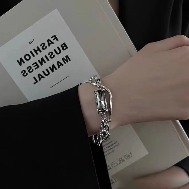 Bracelet for men, trendy Instagram, cool style, niche design, women, light luxury, personality, dark high-end, gray diamond couple, titanium steel bracelet