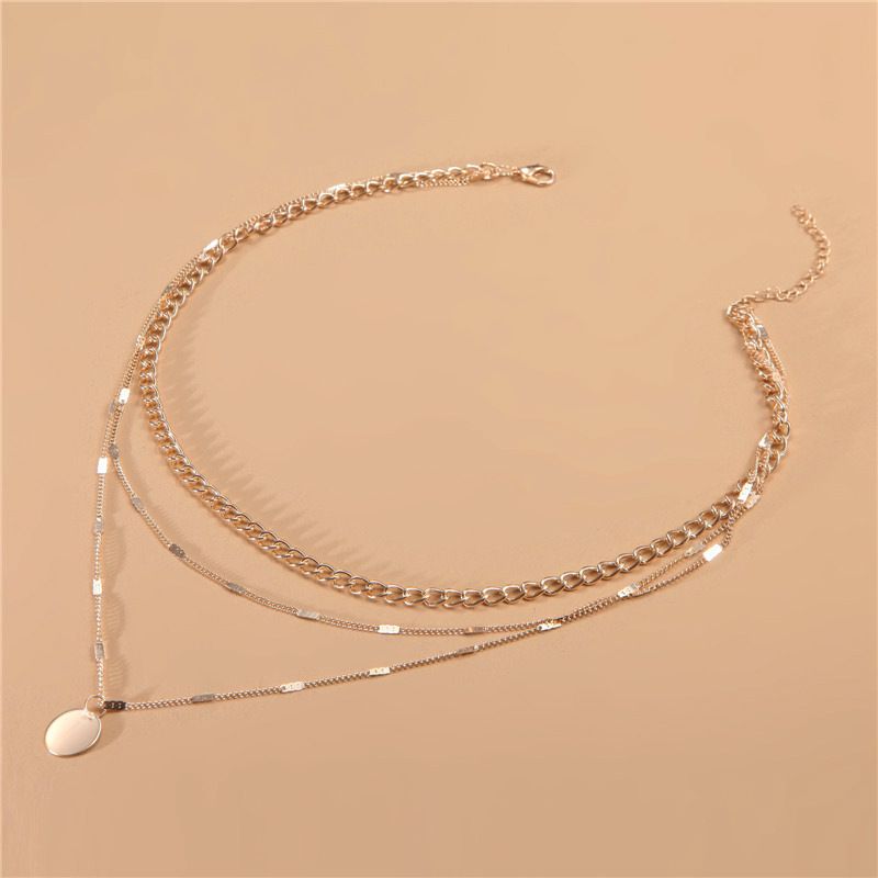 Multi layer necklaces, accessories, collarbone chains, short necklaces, pendants, sweater chains, suitable for both men and women. Multi layer necklaces have a layered feel