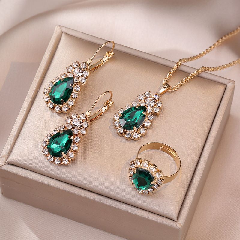 5PCS Women's Watch Earrings Necklace Ring Set Diamond Square Watch Jewelry Set Business Wristwatch Quartz Ladies' Watch