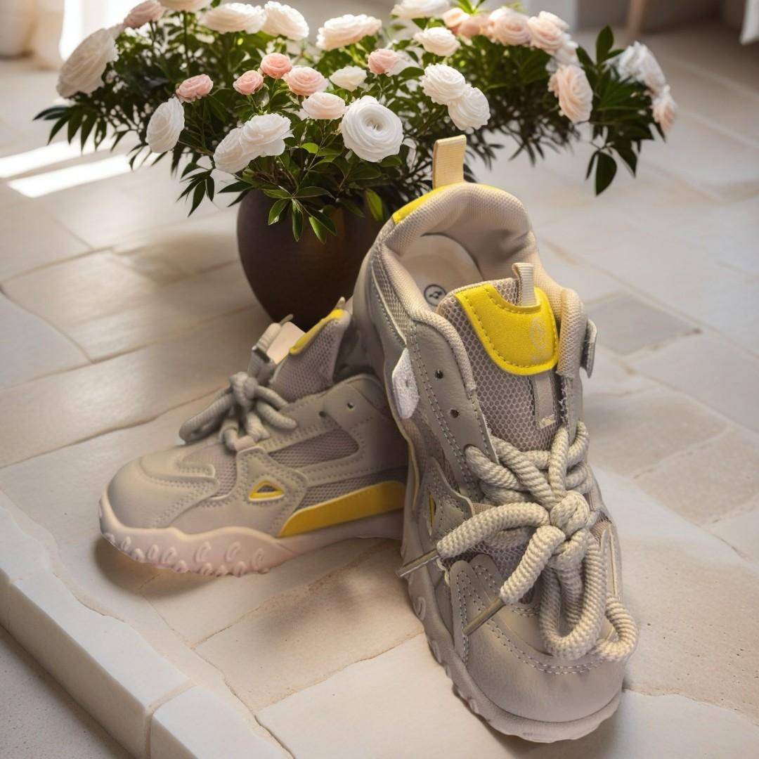 Star glow Girls ladies sneakers white breathable comfortable girl shoes easy to clean light hicking casual sneakers sizes 37-41