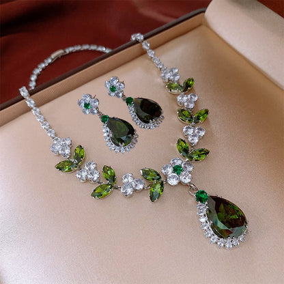 Diamond studded water droplet necklace earring set pendant, luxurious and high-end collarbone chain accessory
